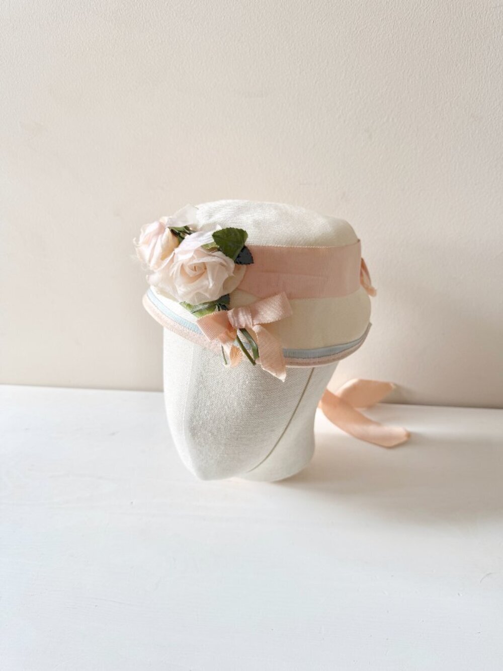 Vintage Ivory Straw Weave Pale Pink Grosgrain Ribbon Faux Flower Cloche Hat